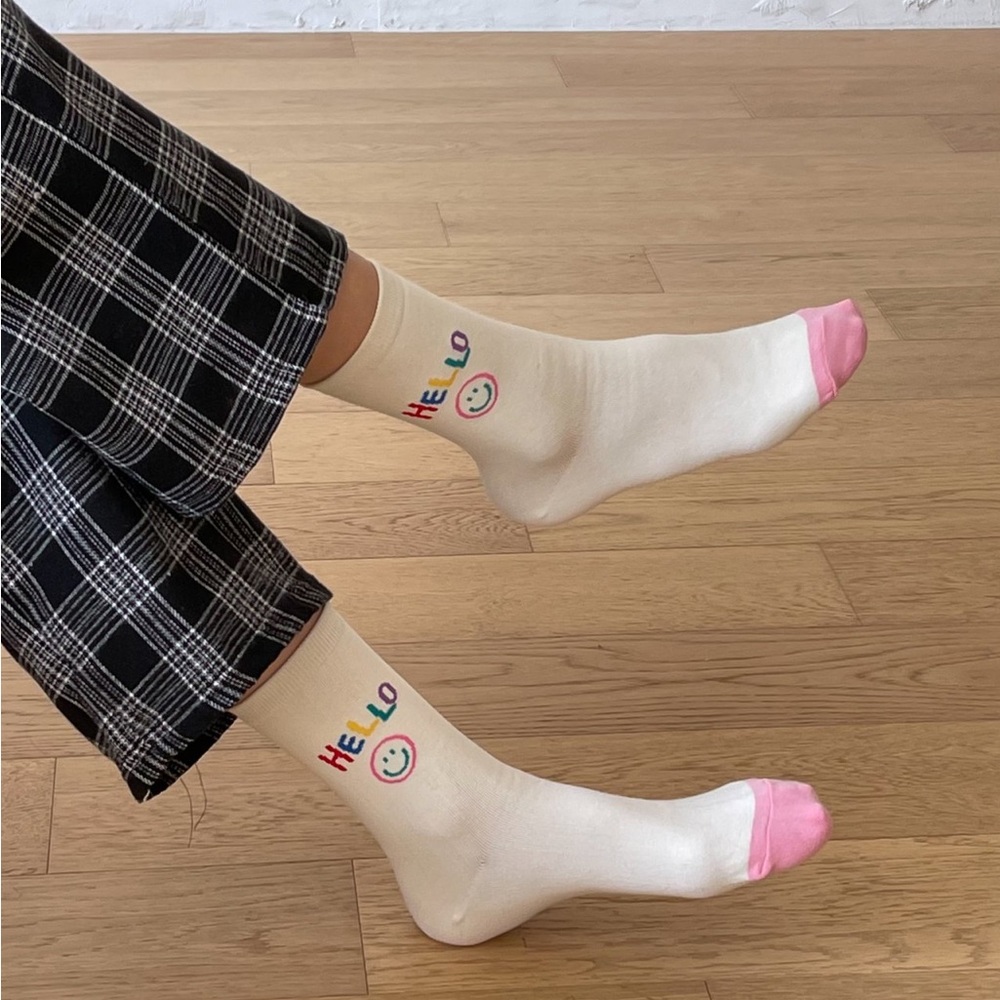 Hello Smiley Socks - Picture 10 of 11